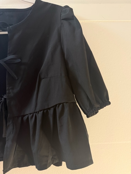 Black Tie-Front Babydoll Top - Picture 3 of 4